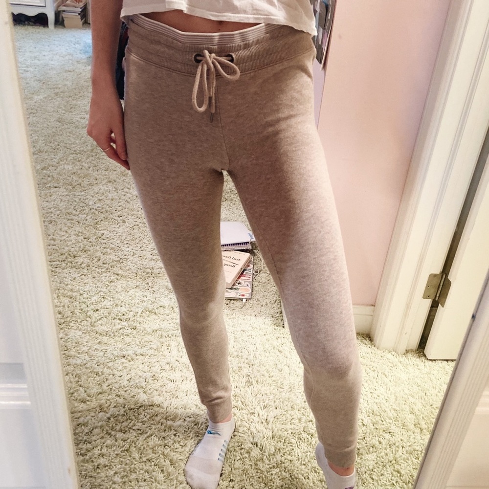 American Eagle Slim Beige Joggers